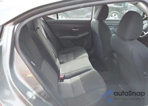 2021 Nissan Sentra Sv Xtronic Cvt z USA, uszkodzony, nr VIN 3N1AB8CV3MY215164